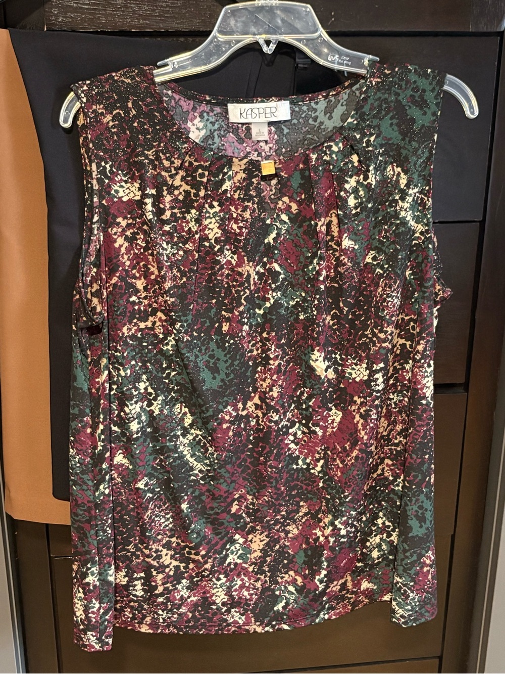 Kasper Multicolor Sleeveless Printed Shell - Burgundy, Green, Cream